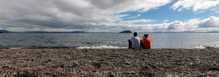 Dos viajeros en Nueva Zelanda con la Working Holiday Visa