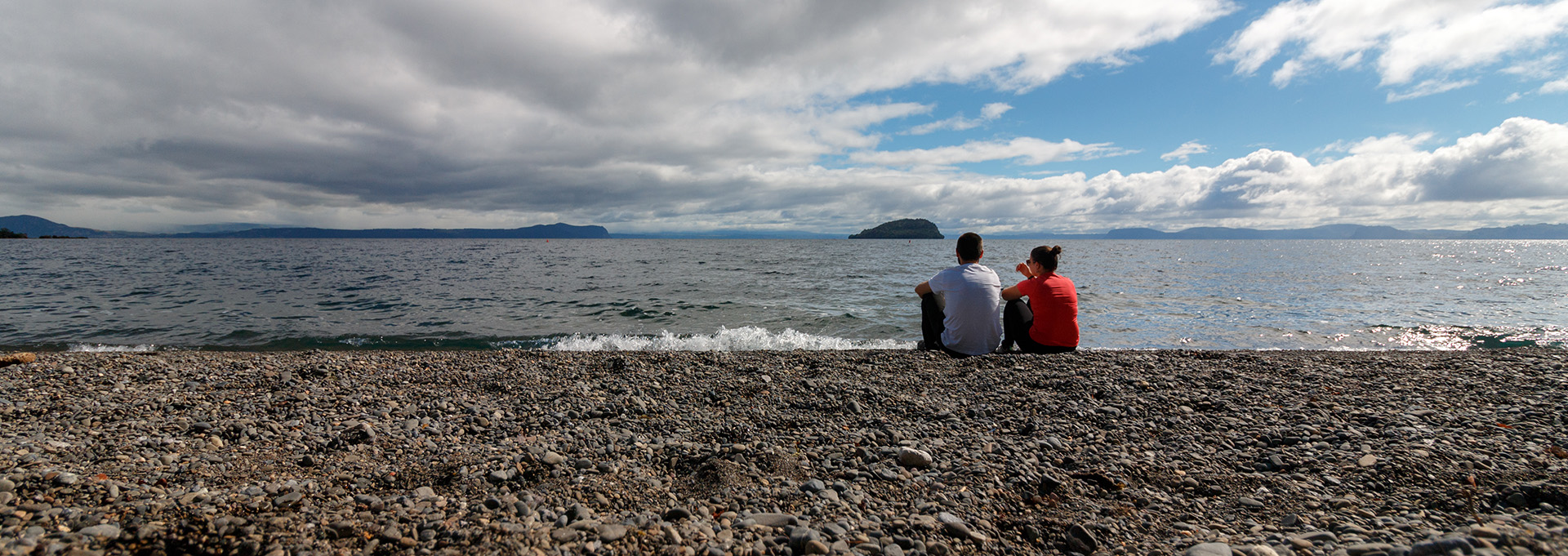Dos viajeros en Nueva Zelanda con la Working Holiday Visa