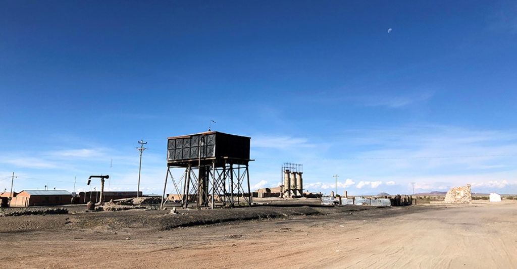 Estación de trenes de Julaca en el Salar de Uyini Bolivia
