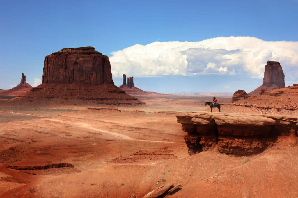 cowboy en Monument valley visado Estados Unidos documentos