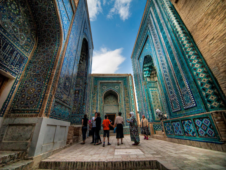¿Qué visado y seguro necesito para Uzbekistán?