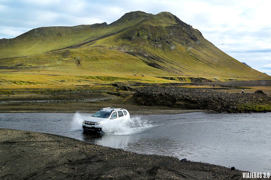 Rebeca viajeros 3.0 carretera Islandia consejos para conducir en Islandia road trip
