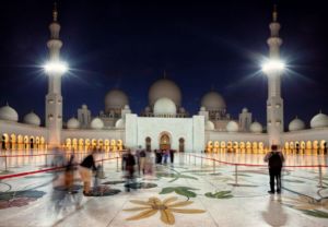¿Es seguro viajar a Emiratos Árabes Unidos? – Consejos, visado y seguro de viaje