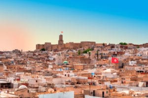 ¿Es seguro viajar a Túnez? – Consejos y seguro de viaje en 2025