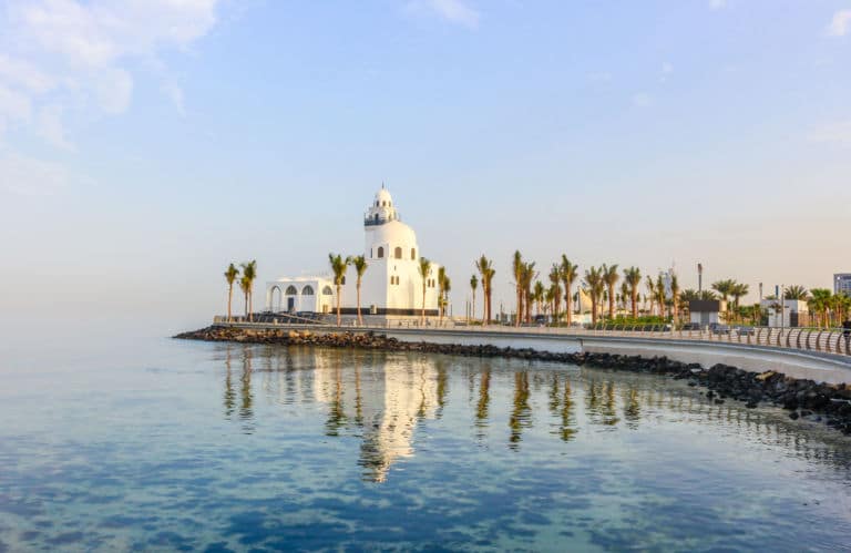 ¿Es seguro viajar a Arabia Saudí?  – Consejos, visado y seguro de viaje