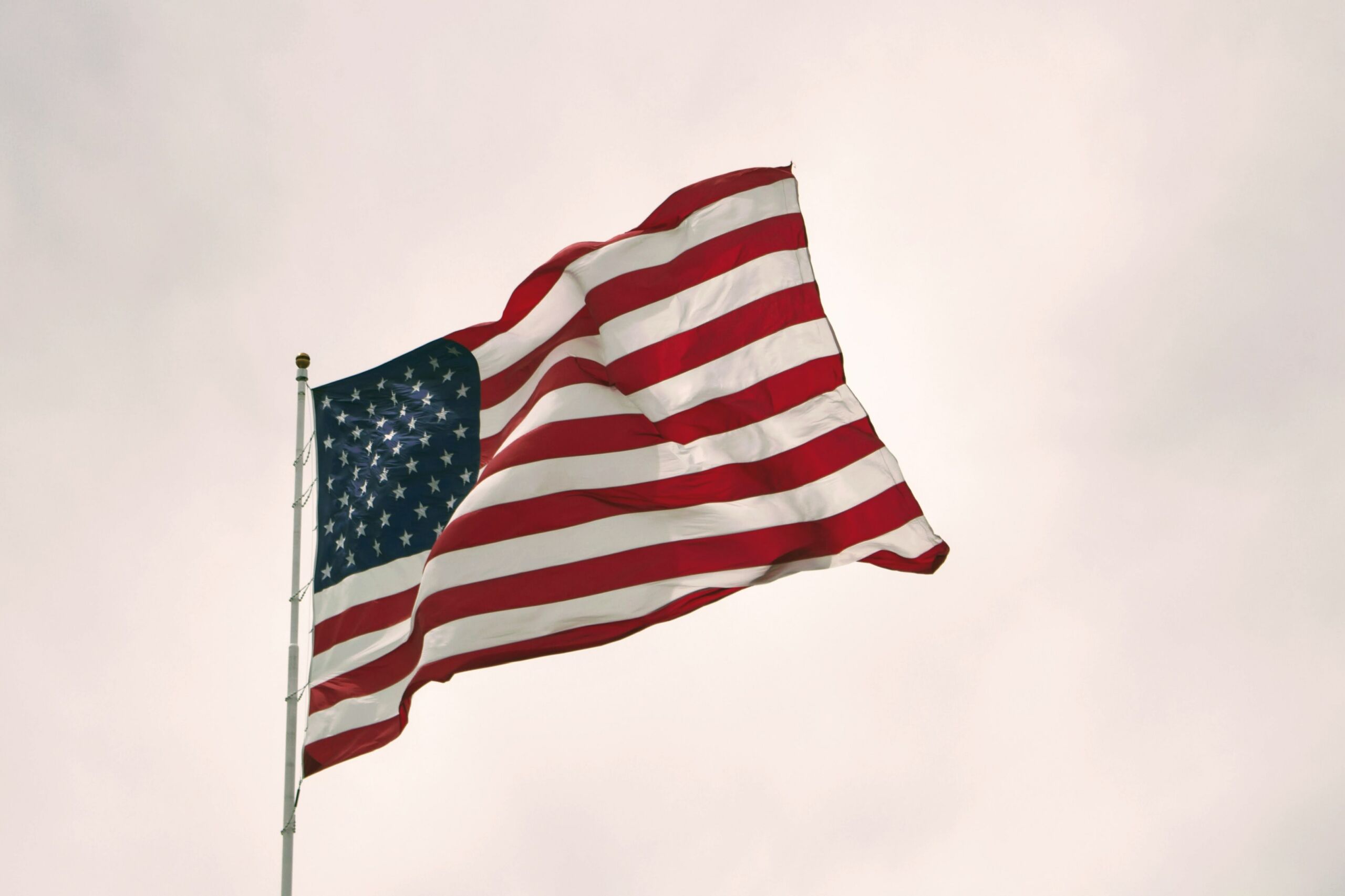 Estados Unidos abre sus fronteras a los no vacunados