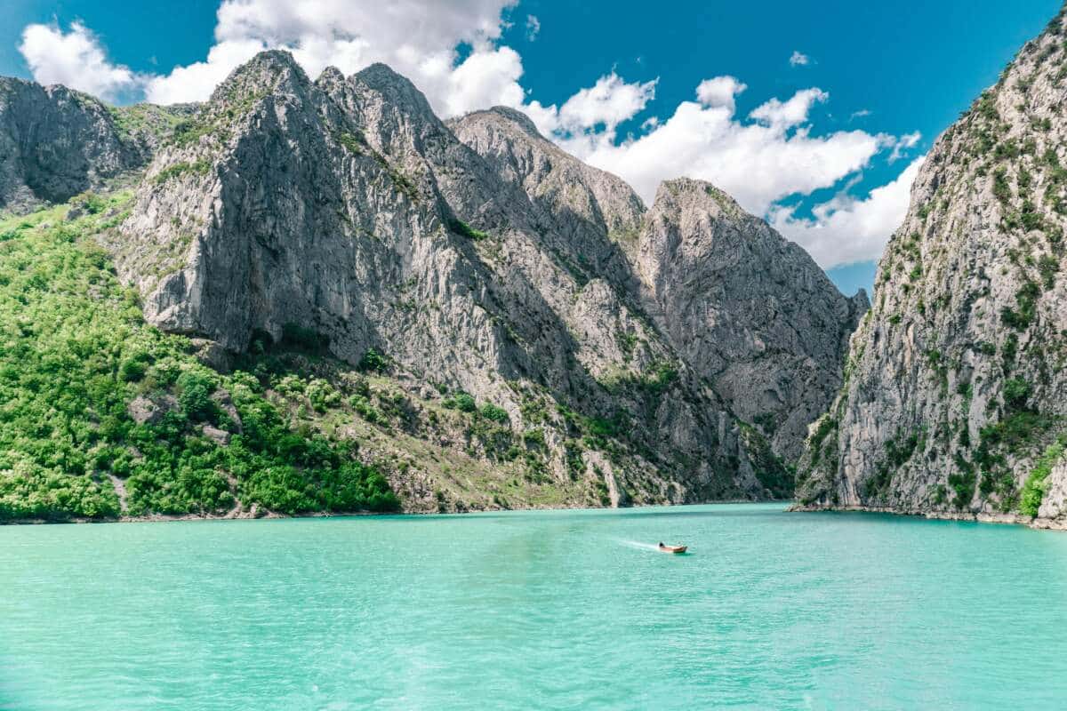 Qué ver en Albania en 7 días: itinerario por playas, pueblos y montañas