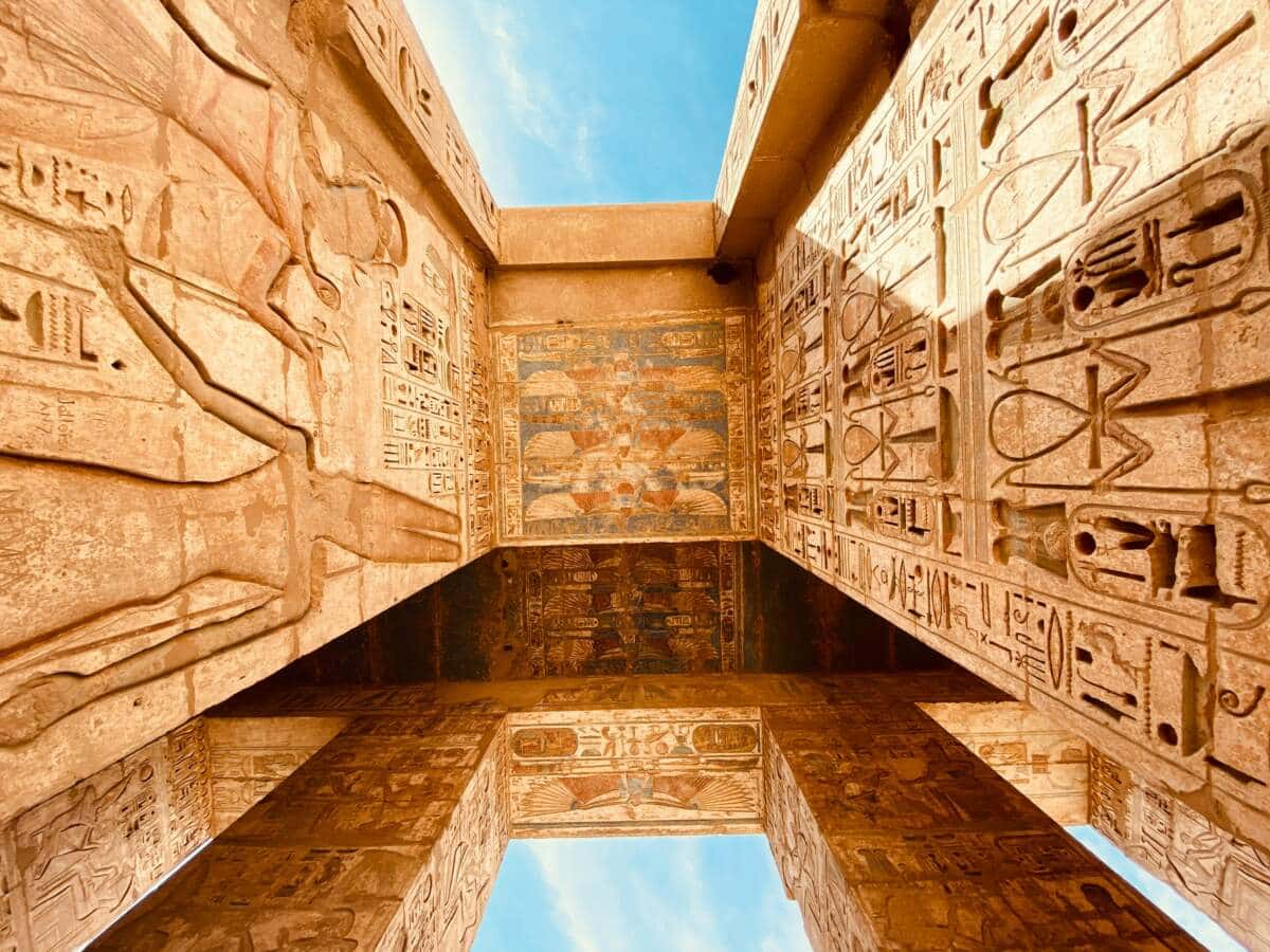 Qué ropa llevar a Egipto: guía para viajar cómodo y respetar la cultura local