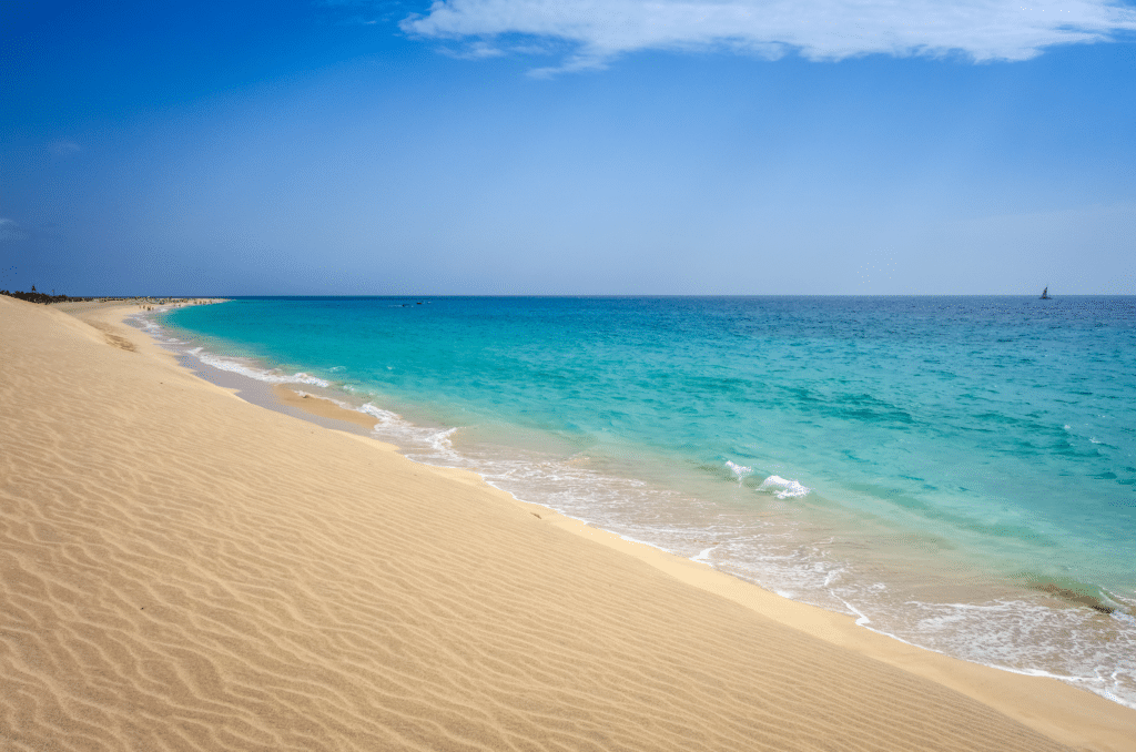 Playa Ponta Preta en la Isla de Sal en Cabo Verde